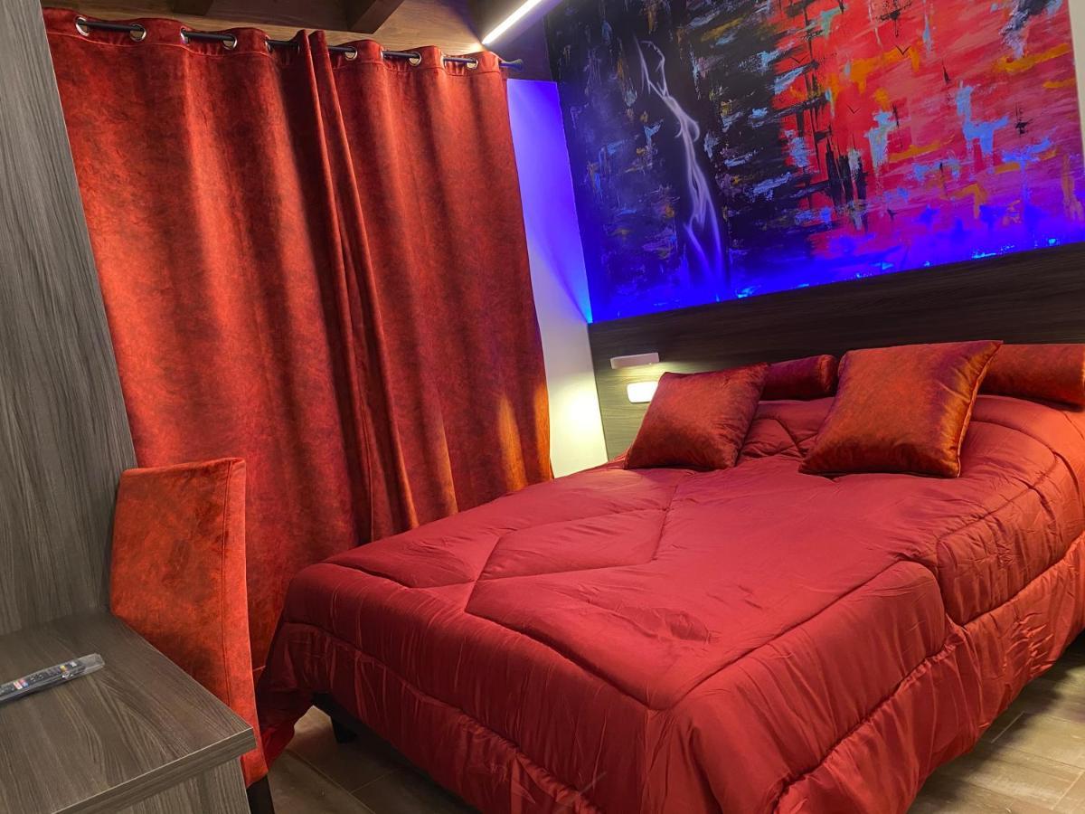 Oasilandia Bed and Breakfast Dorno Buitenkant foto