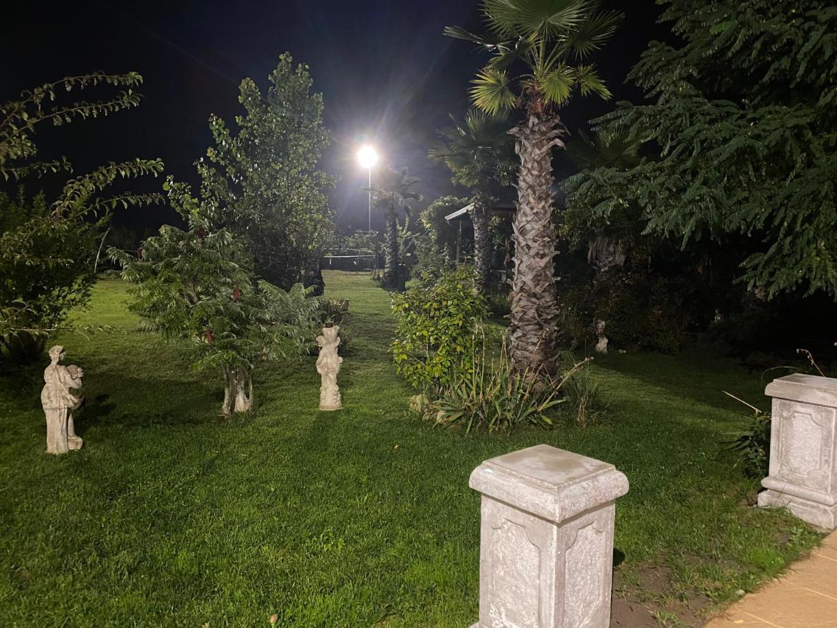 Oasilandia Bed and Breakfast Dorno Buitenkant foto
